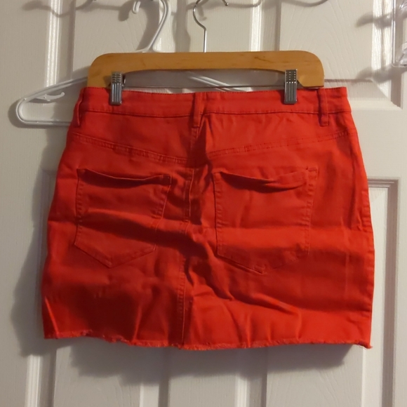 Red denim skirt - Picture 2 of 2